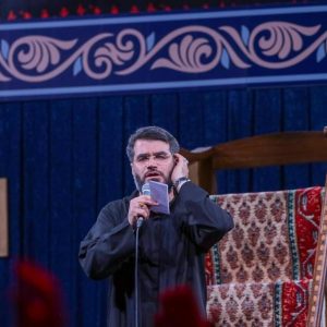 دانلود مداحی خون او هرگز فروشی نیست با دنیا بگو از حاج میثم مطیعی
