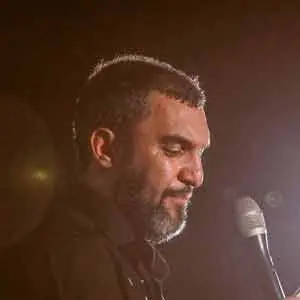 دانلود مداحی روایت است تو که رحمت کند از کربلایی حمید علیمی دانلود مداحی روایت است تو که رحمت کند از کربلایی حمید علیمی