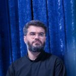 دانلود مداحی محرمه هرکسی یک گوشه ای گریه برات میکنه از حاج میثم مطیعی دانلود مداحی محرمه هرکسی یک گوشه ای گریه برات میکنه از حاج میثم مطیعی